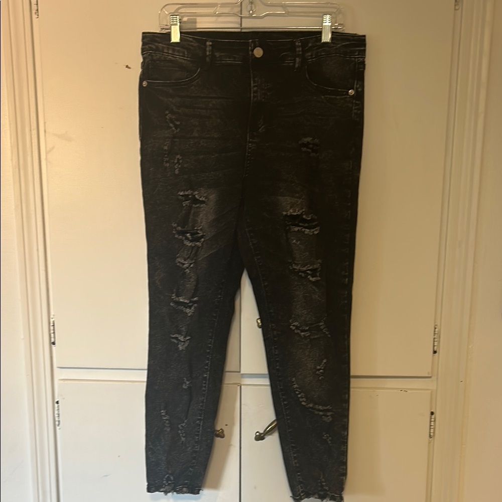 Black Skinny Distressed Jeans